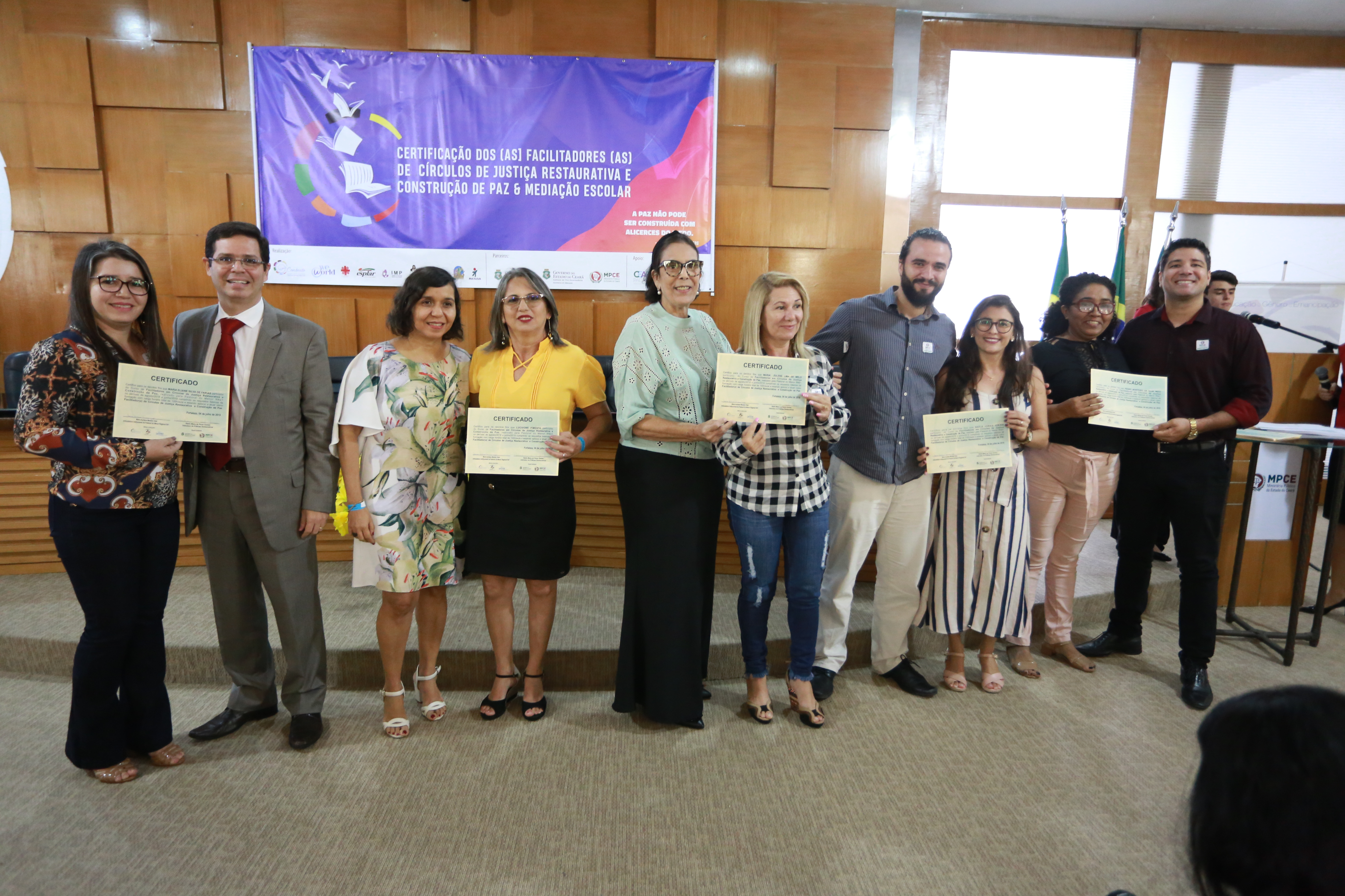 Vice-Governadoria certifica facilitadores de círculos de justiça restaurativa e mediação escolar