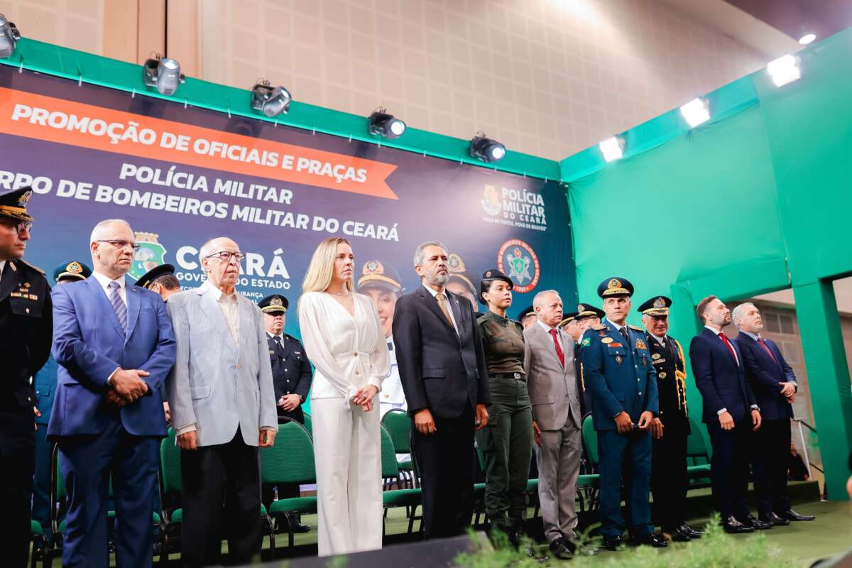 Governo do Ceará promove 2.532 militares durante solenidade em Fortaleza