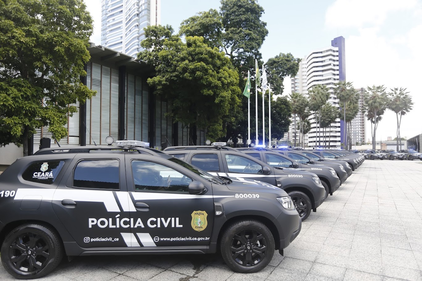 Governo do Ceará reforça Polícia Civil com 28 viaturas com blindagem