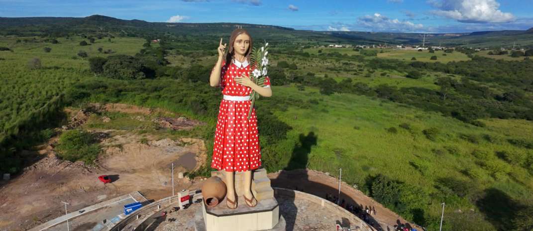 Em Santana do Cariri, Governo do Ceará entrega complexo religioso com homenagem à Beata Menina Benigna
